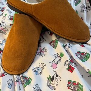 Cozy Brown Suede Slippers, great inside house and to run to the store,mailbox
